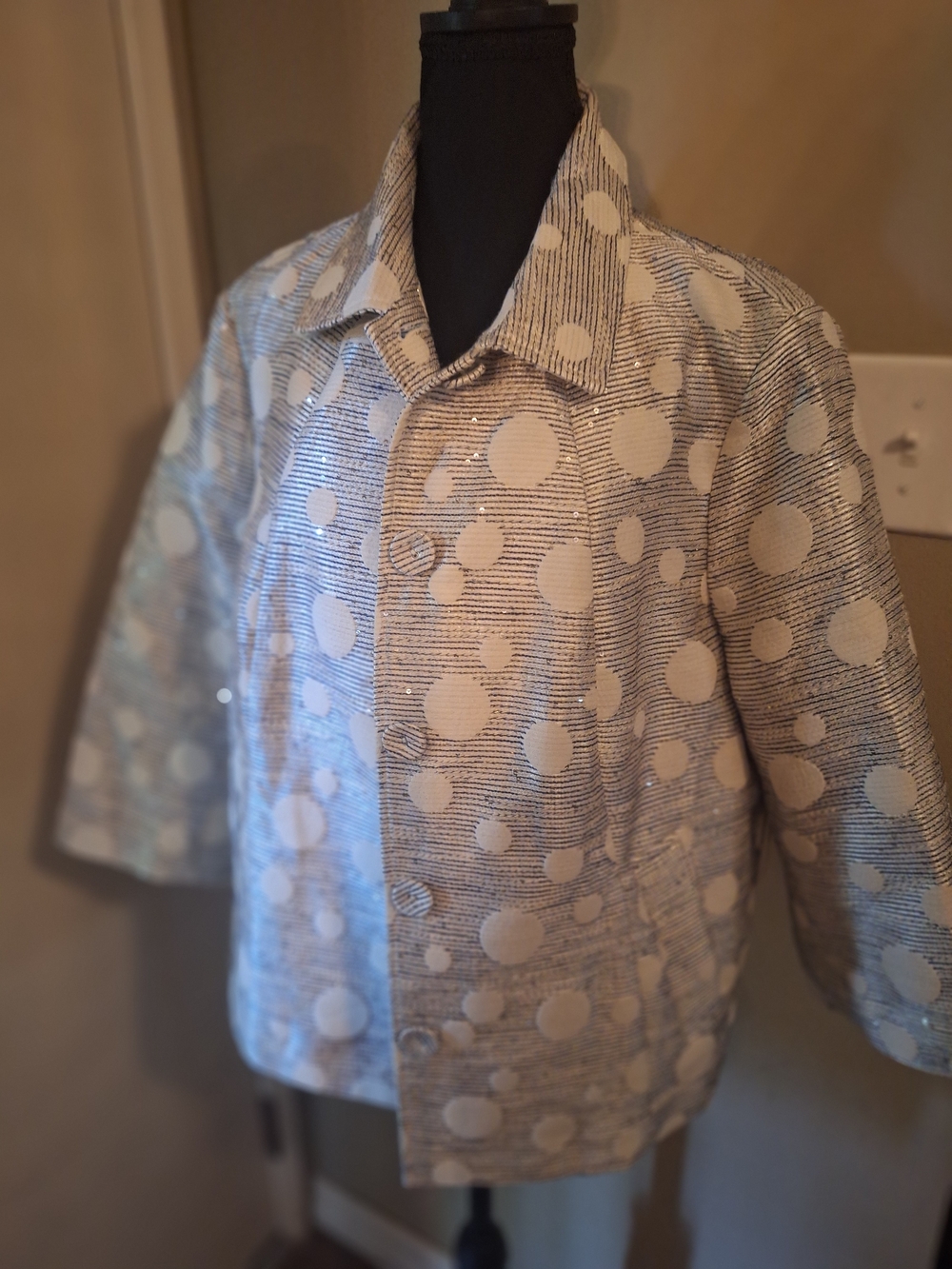 WATCH VID Chico's Polka Dot Sequins Cropped Jacket Blazer (XL)